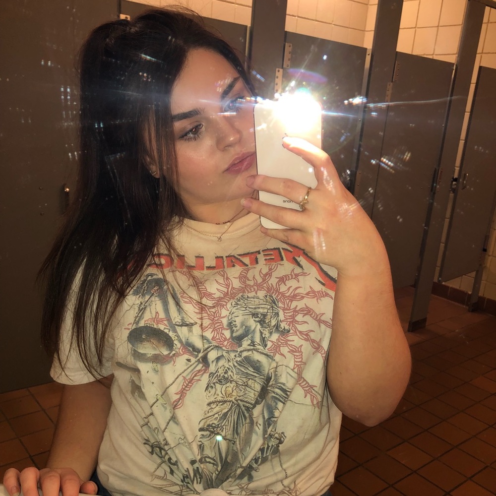 Meet your Posher, Hailey